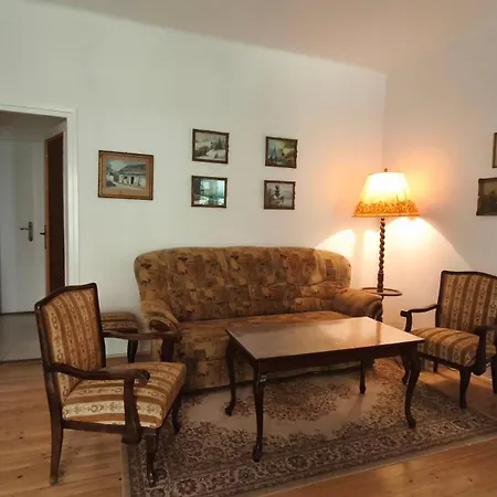 Toparti Kertes Vendeghaz